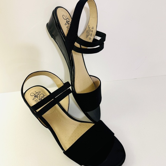 LifeStride Wedge Gorgeous Black Sandals Sz 7.5 NWT - Picture 3 of 11